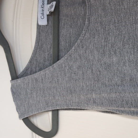 Calving Klein gray tank top - Picture 3 of 4